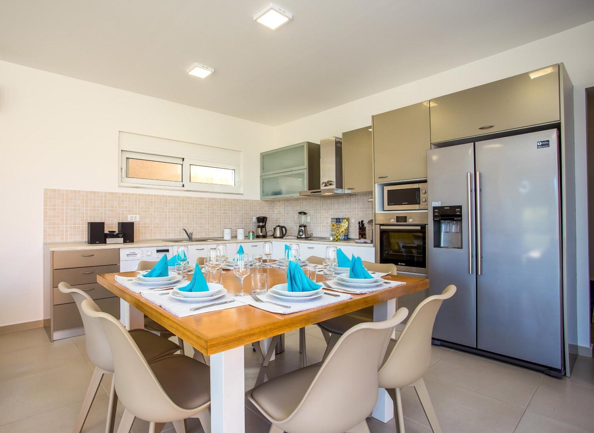 Villa Louloudi Hills 2 *